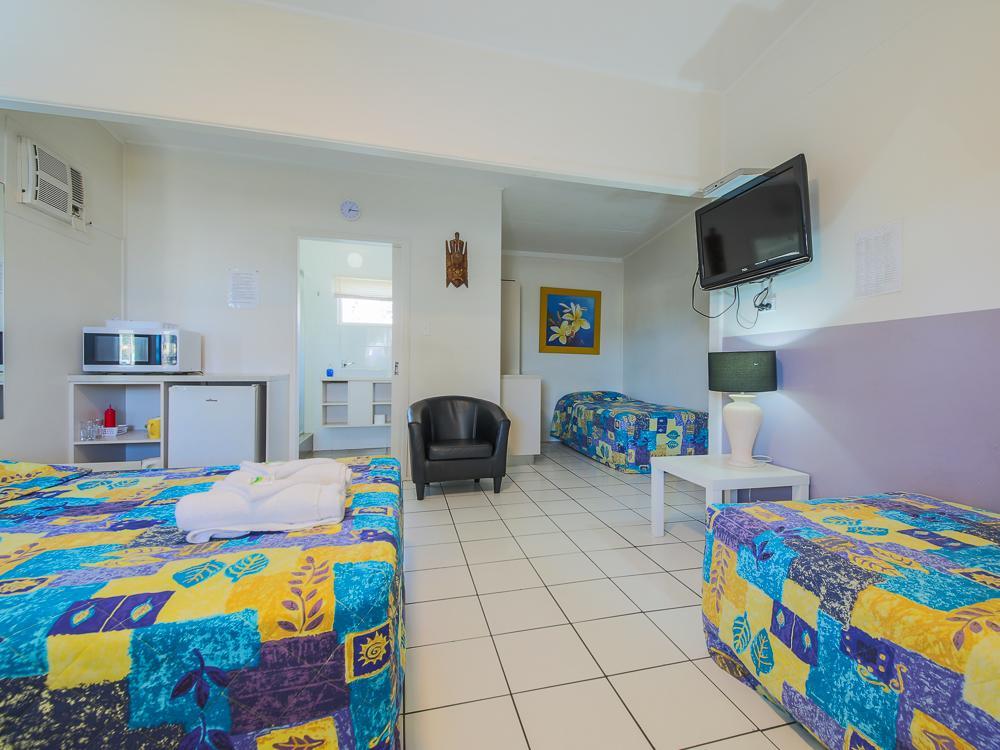 Marlin Motel Biggera Waters ภายนอก รูปภาพ