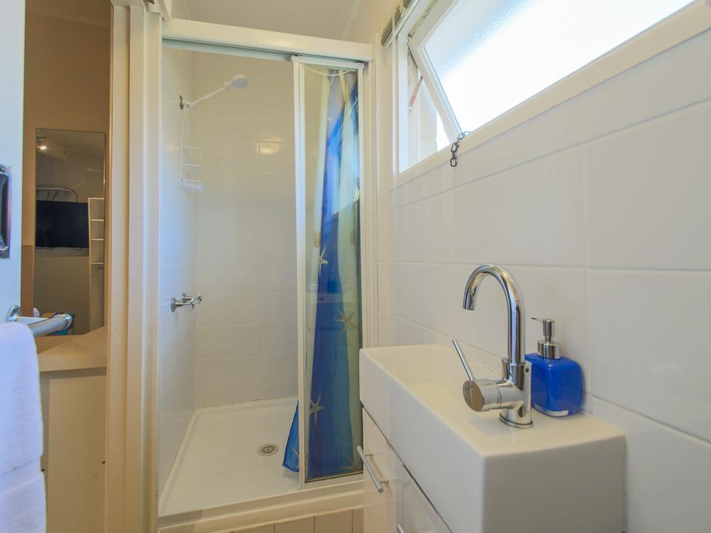 Marlin Motel Biggera Waters ภายนอก รูปภาพ