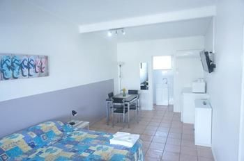 Marlin Motel Biggera Waters ภายนอก รูปภาพ