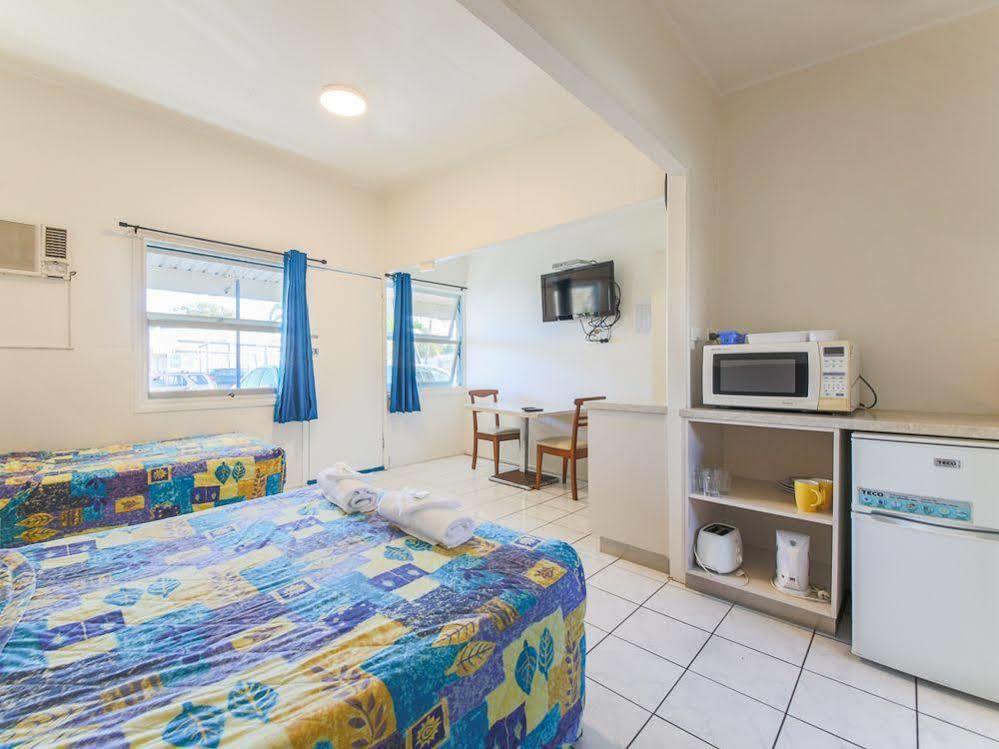 Marlin Motel Biggera Waters ภายนอก รูปภาพ